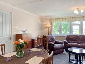 Living room/dining room | Bowling Green Farm- Drakes - Bowling Green Farm, East Orchard, near Shaftesbury