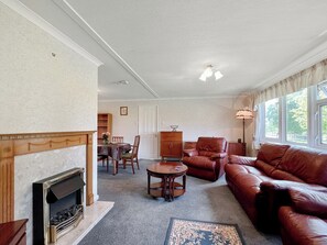 Living room/dining room | Bowling Green Farm- Drakes - Bowling Green Farm, East Orchard, near Shaftesbury