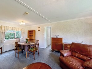 Living room/dining room | Bowling Green Farm- Drakes - Bowling Green Farm, East Orchard, near Shaftesbury