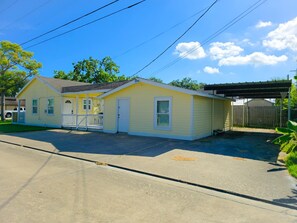 plenty of parking for boat or RV with carport 