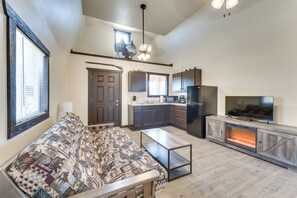 Studio | 2 Full Beds | Full Sleeper Sofa | Electric Fireplace