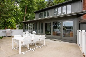 Great dining and grilling on deck near pool