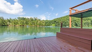 Front deck and docking area for entry