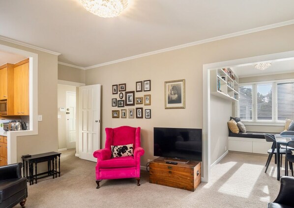 Elegant lounge and day room