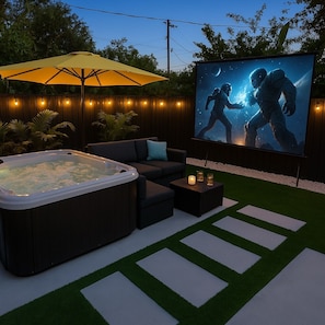 Outdoor spa tub