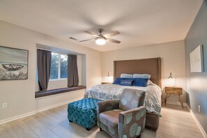 Main bedroom with King size bed