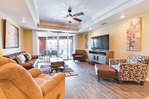 Living Room | Smart TV | Central A/C | Single-Story Unit