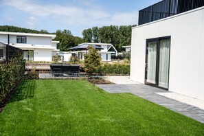 Garden [summer]