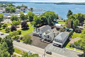 Enjoy a prime location just steps away from the Sodus Point strip, offering beautiful waterfront views and easy access to local attractions. ️