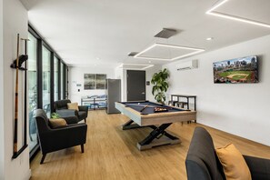 Spielezimmer