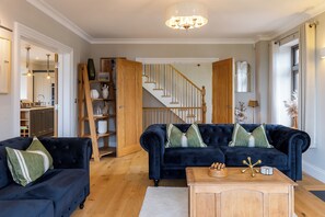 Living Room Main
