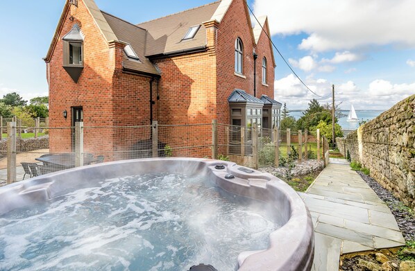 Hot Tub and Views
