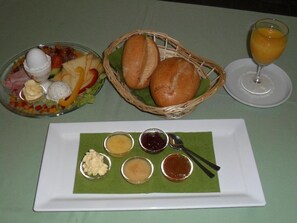 Breakfast meal