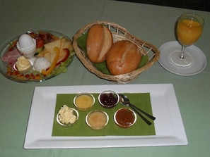 Breakfast meal