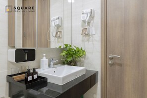 Bathroom (2)