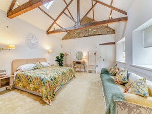 Double bedroom | Romaldkirk Hall Stables, Romaldkirk, near Barnard Castle