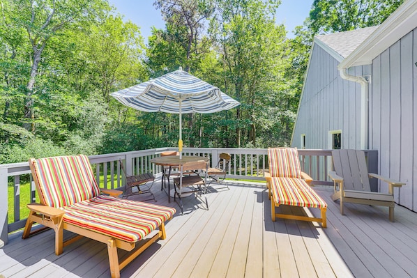 Kennebunk Vacation Rental | 4BR | 2.5BA | 2,000 Sq Ft | 4 Steps Required