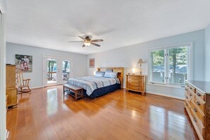 Master bedroom with lake views!