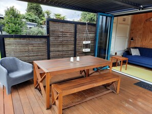 Louvres with drop-down side offers further protection if needed.