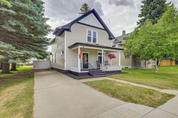 Red Lodge Vacation Rental | 3BR | 2BA | 1,659 Sq Ft | 5 Steps Required