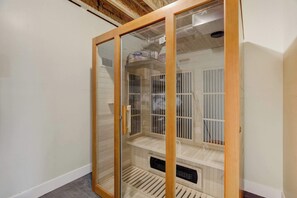 Unwind in the infrared sauna, perfect for soothing muscles after a day of exploring. This calming retreat within the home offers a peaceful space to rejuvenate and reset..






