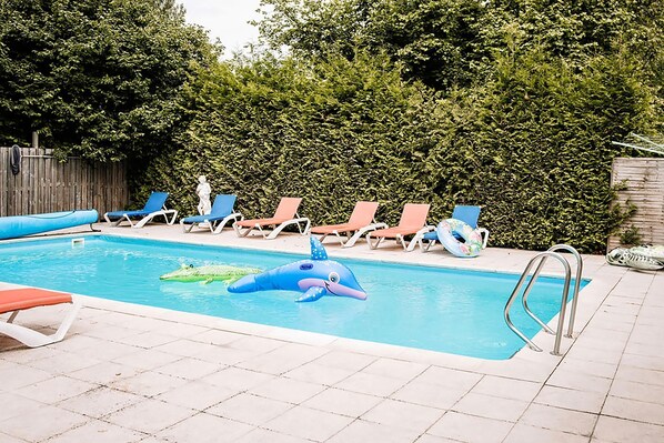 Schwimmbad des Ferienhauses