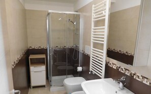 Autumn, Bathroom, Spring, Summer