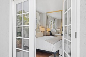 Welcome to Your Cozy Retreat!