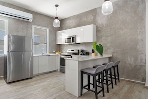 Modern and Fully Equipped Kitchen
