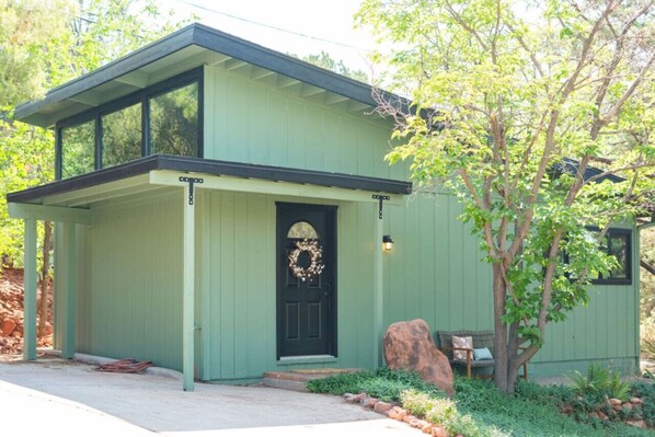 Serenity awaits: Enjoy the tranquil outdoor space