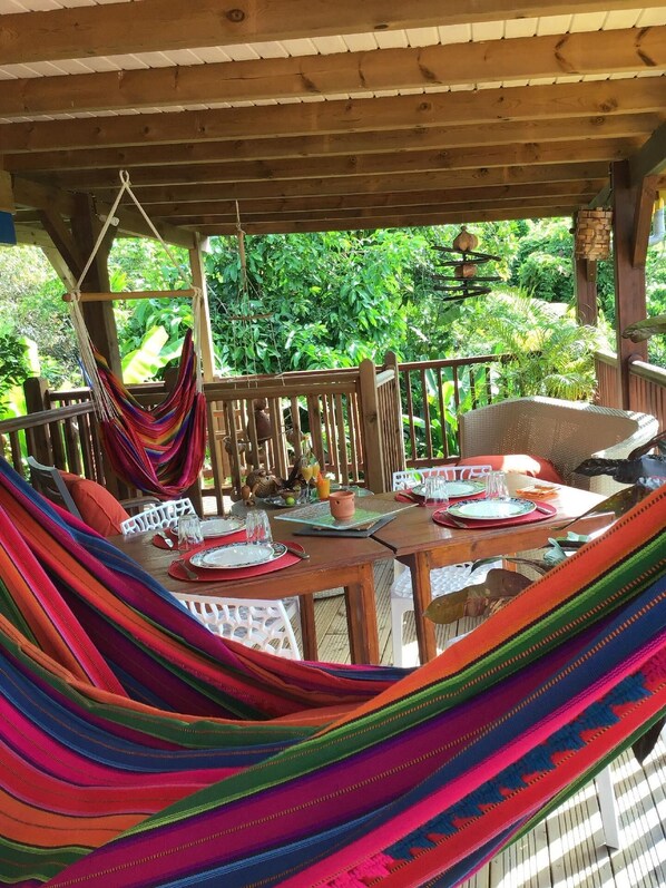 Outdoor dining