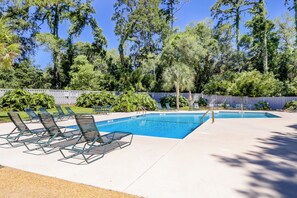 Lake Forest Community Pool