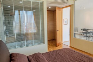 Master bedroom with en-suite bathroom