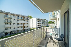 Balcony - Book Now with RENTUJEMY.COM
