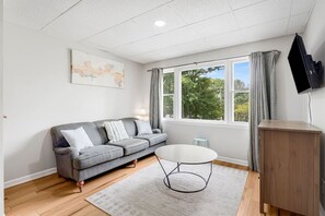 Bright, airy, and beautifully furnished—