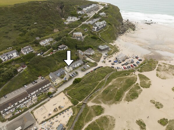 Castaways, Porthtowan. Just look at the location! A short stroll and you're on the Blue Flag beach of Porthtowan