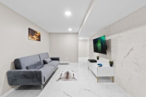 Living Room & Smart Tv