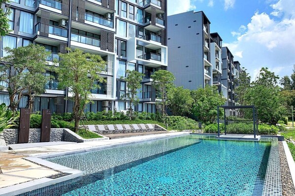 Deluxe lagoon view apartment at Cassia Residence (12682)