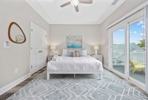 Master Bedroom- King Bed, Private Balcony