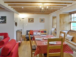 Light and airy dining area with additional seating/reading zone | Arngill, Muker