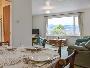 Charming living/ dining room | The Willows, Brodick, Isle of Arran