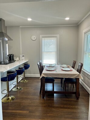 Kitchen/Dining