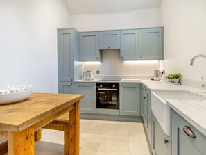 Kitchen area | Ty Bach - Pen Isa’r Llan, Bala