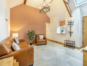 Living area | Ty Bach - Pen Isa’r Llan, Bala