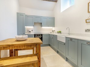 Kitchen area | Ty Bach - Pen Isa’r Llan, Bala
