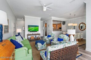 Living and dining 