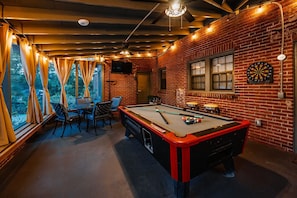 Spielezimmer