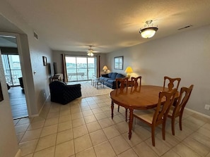 Open Floor Plan Living/Dining
