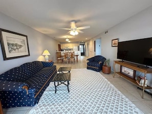 Open Floor Plan Living/Dining