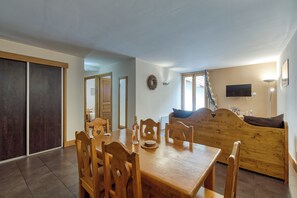 Living and dining room